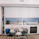 Elegant Beige - 5 Minutes From The * 科莫
