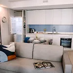 Elegant Beige - 5 Minutes From The * 科莫