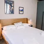 Elegant Beige - 5 Minutes From The 公寓