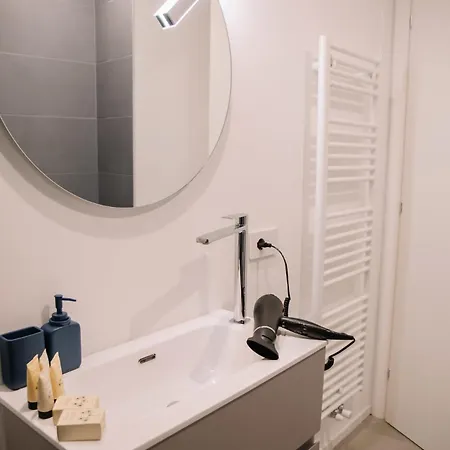 Elegant Beige - 5 Minutes From The * كومو