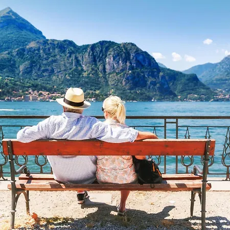 Elegant Beige - 5 Minutes From The Appartement Côme