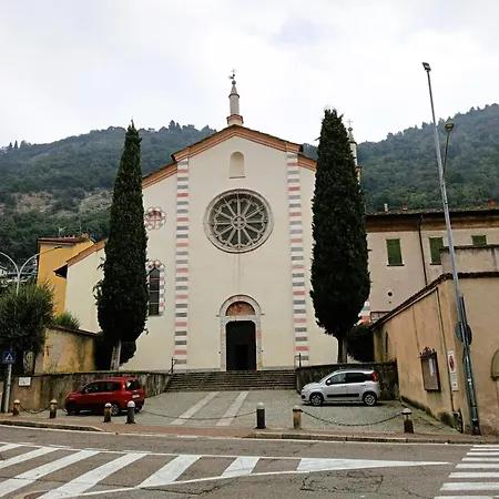 Elegant Beige - 5 Minutes From The