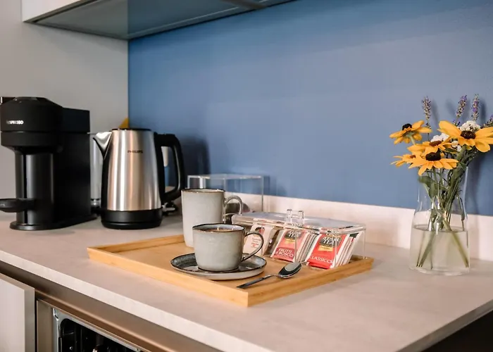 Elegant Beige - 5 Minutes From The Apartament Como