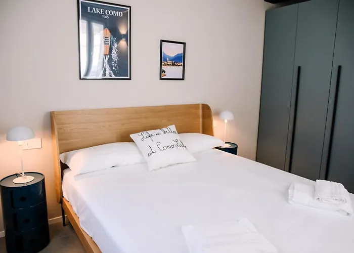 Elegant Beige - 5 Minutes From The Apartament